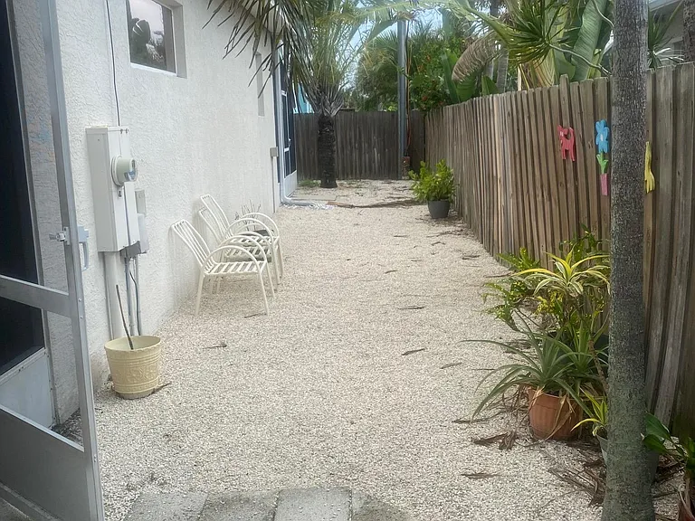 132 Barlow Ave — Photo 11
