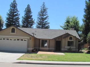 1521 River Bluff Dr, Reedley, CA 93654
