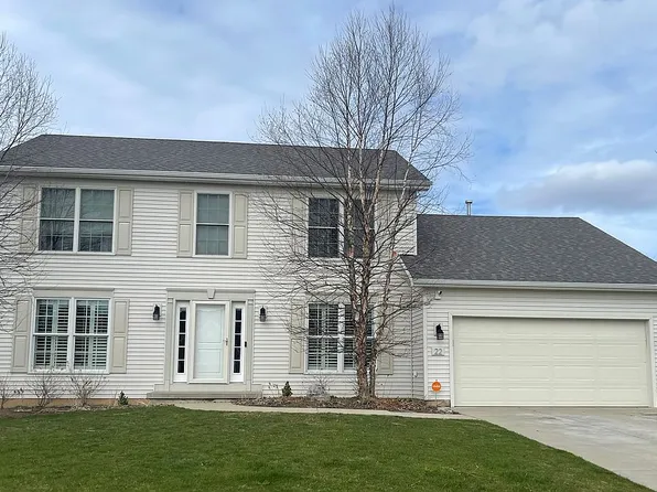 22 Tranquility Trl, Lancaster, NY 14086