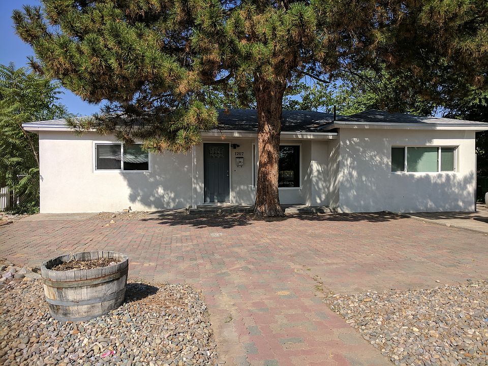 1st image of 1207 N Orchard Ave