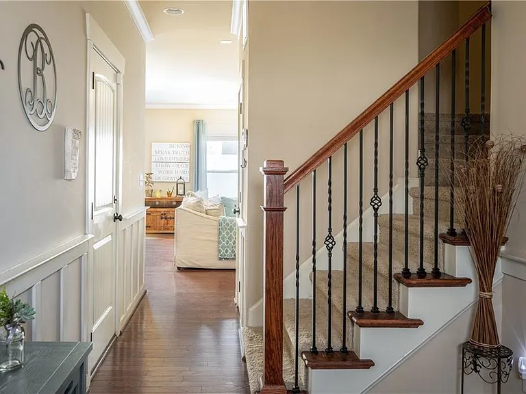 225 Floridays Way — Photo 12