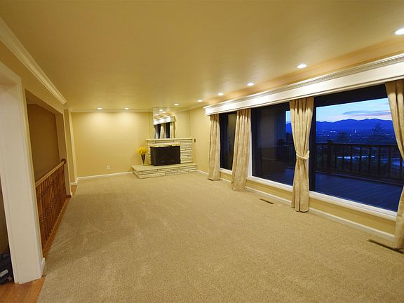 5th image of 4672 S Idlewild St