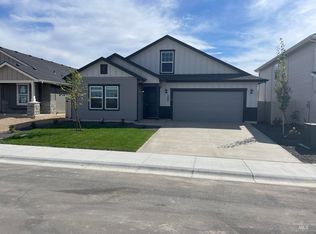 7697 E Edison St, Nampa, ID 83687