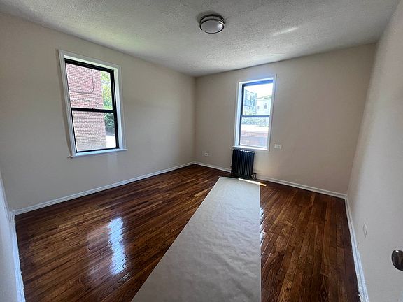 4th image of 4310 44th St APT 3D