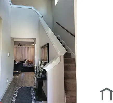 2401 Green River Rd — Photo 11