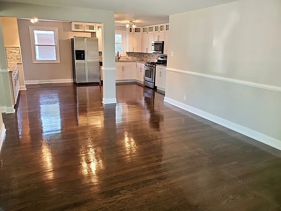 4th image of 16016 Marian Dr