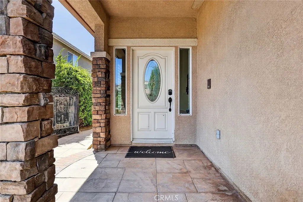 5 bed, 2857 sqft, $6,250 — Photo 3