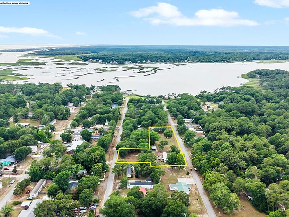 3rd image of 605 Beachview Drive SE