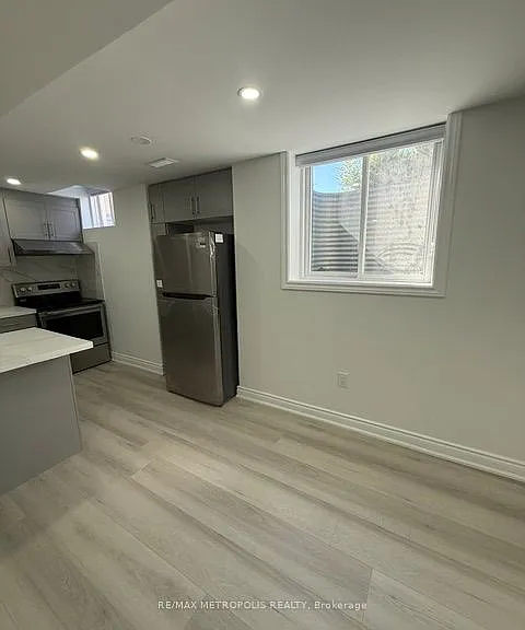 4 Nelly Ct #BASEMENT — Photo 12