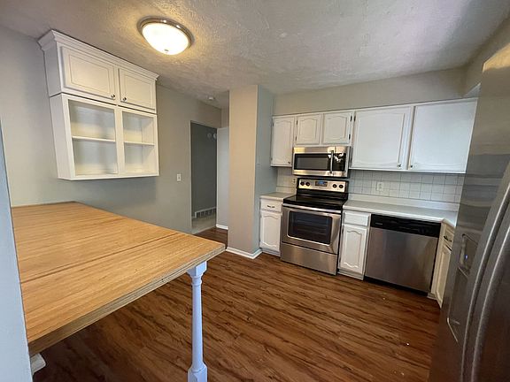 5th image of 15112 Lincoln Cir