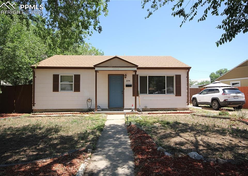 2nd image of 2204 S Corona Ave
