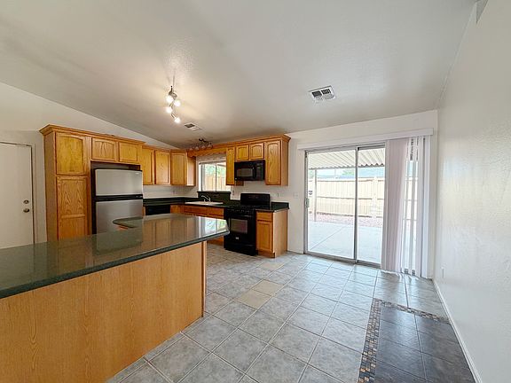 4th image of 4624 Charger Ave