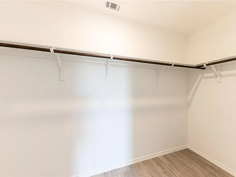 2867 Rosefinch — Photo 22