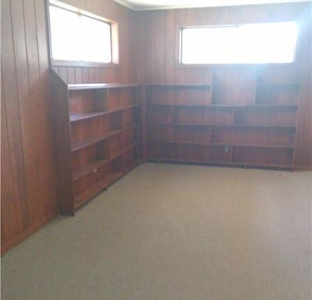 3rd image of 200 Woodlawn Dr #1