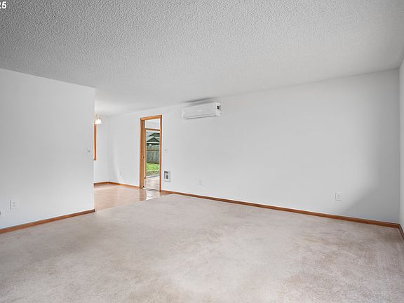 5th image of 12711 NE 85th St