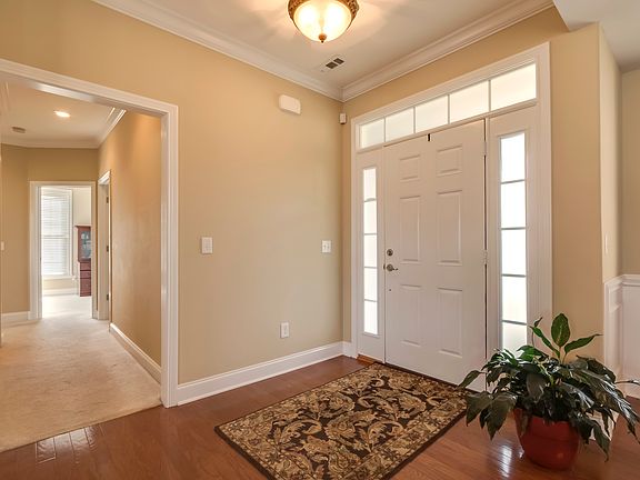 2nd image of 253 E Port Dr