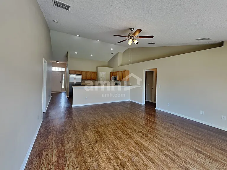 315 Colony Ct — Photo 9