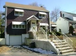 627 Lake St, Newark, NJ 07104