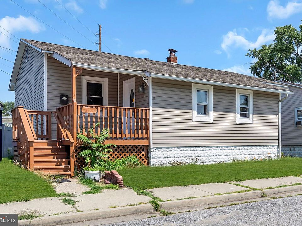 1st image of 264 Birch St