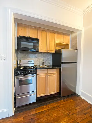 Rented by City Connections Realty | media 16