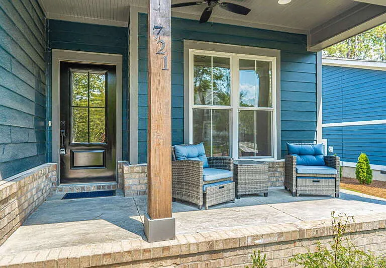 721 Blue Bird Dr — Photo 2