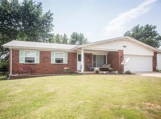 4004 Avery Ln, Bridgeton, MO 63044