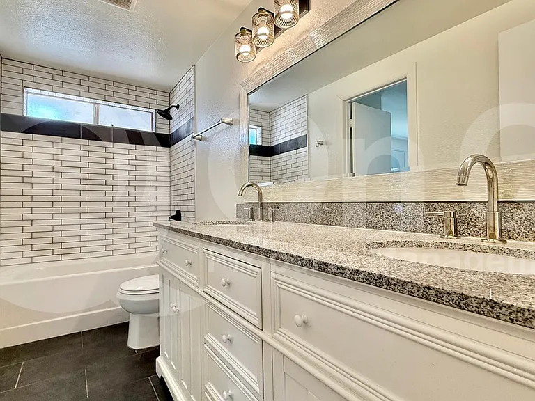 3602 N 72nd Ln — Photo 15
