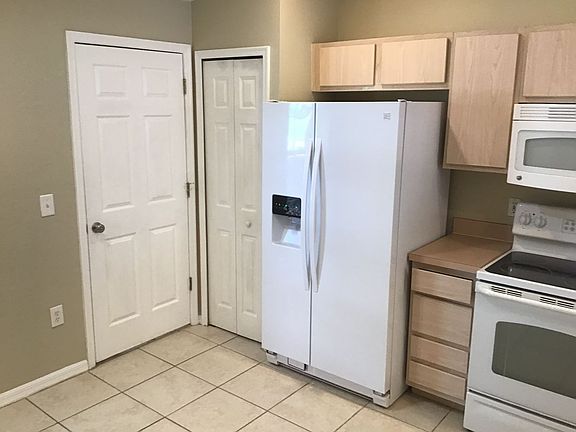 4th image of 439 Wellesly Dr
