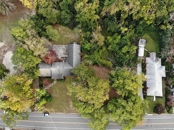 4th image of 210 Woodside Ave