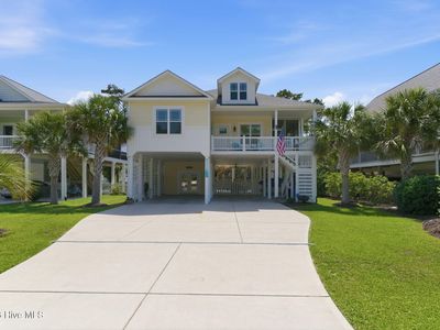 206 NE 61st Street, Oak Island, NC, 28465