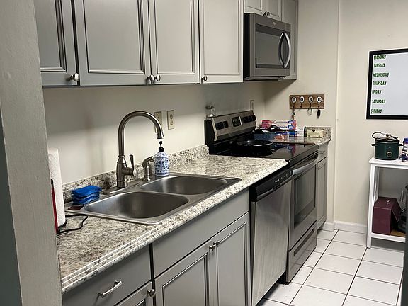 5th image of 5698 Briargrove Ct