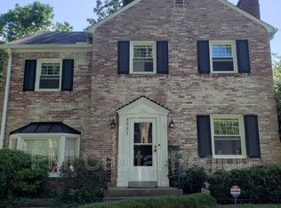 8901 Seneca Ln, Bethesda, MD 20817