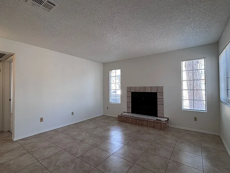 2686 Aarondavid Dr — Photo 17