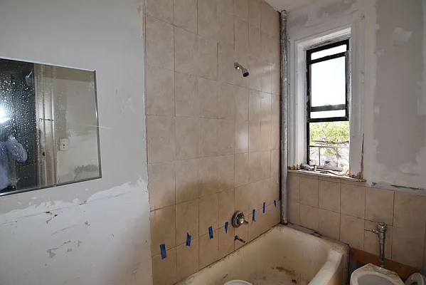 Rented by Zuz Realty | media 13