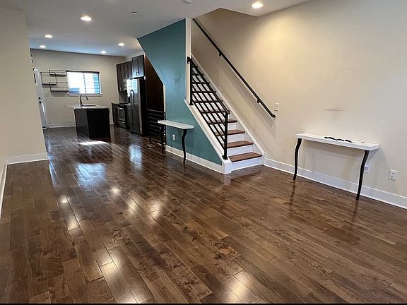 5th image of 1323 S Chadwick St #A