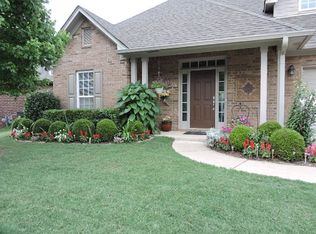 314 Creekside Ln, Pelham, AL 35124