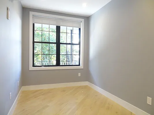 Rented by Miron Realty Group | media 84