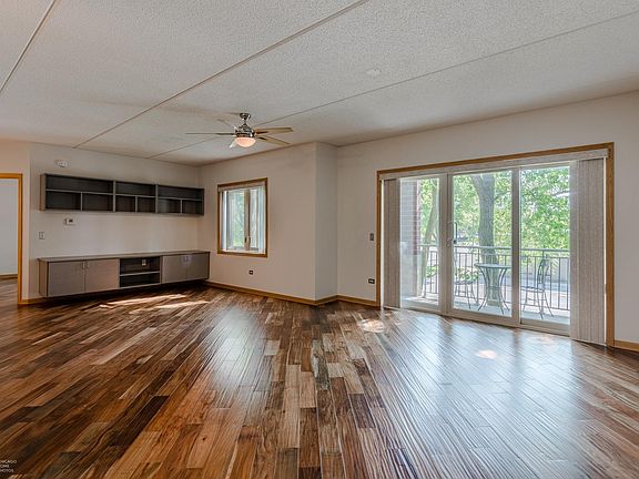 3rd image of 8711 W Bryn Mawr Ave APT 203