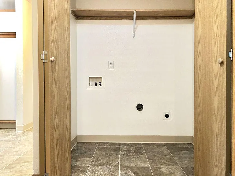 Farisswood Apartments — Photo 15