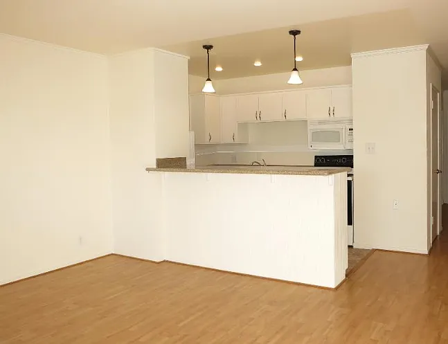 2261 Sacramento St #106 — Photo 6