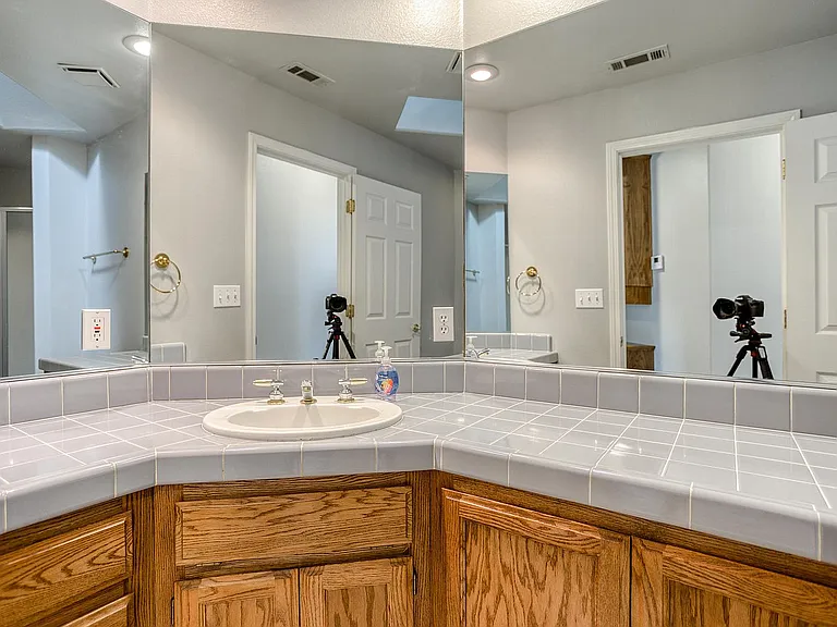 5857 Diamond Ridge Dr — Photo 11