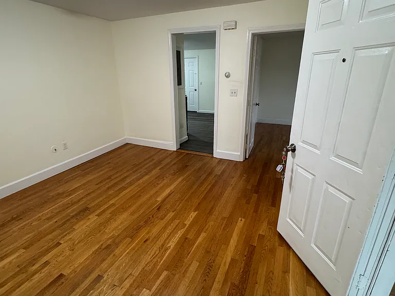 9 Bowers St #1 — Photo 12