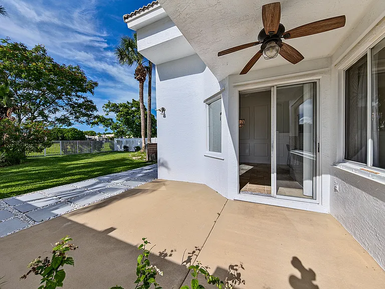 4583 NW 7th Pl — Photo 45