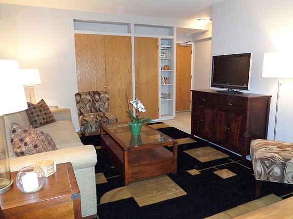 Living Room to Entry
