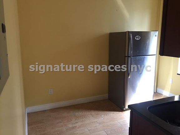 2nd image of 2589 44th St #2F