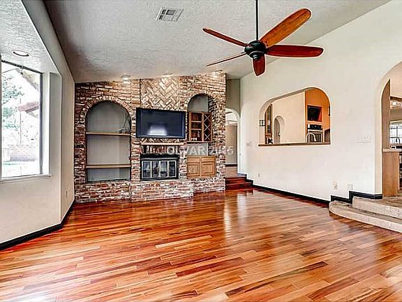 5th image of 5575 Bisset Ave