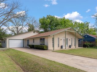529 E Kempner St, Mabank, TX 75147