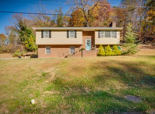 608 Westhills Dr, Rogersville, TN 37857