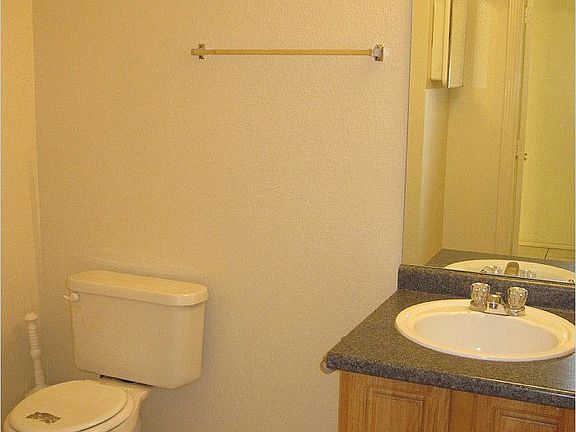 3rd image of 5309 Woodland Oaks Ct