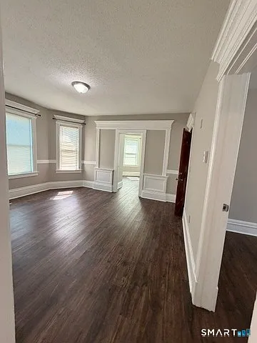 370 Maple Ave — Photo 11